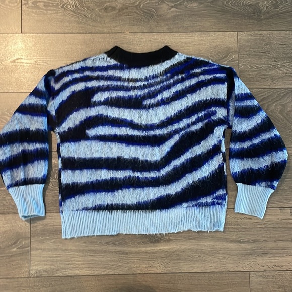 Anthropologie sweater - Picture 3 of 3